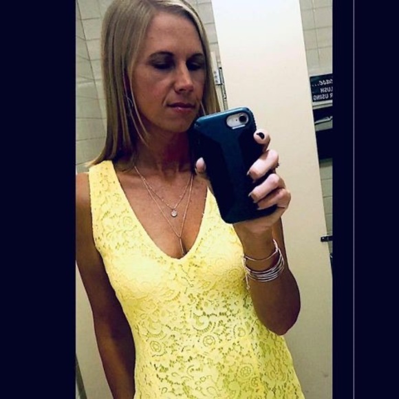 Meet your Posher, Jennifer - Picture 1 of 1